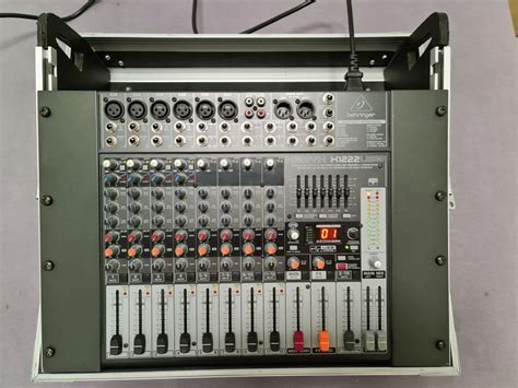 Behringer Xenyx X1222USB