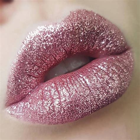 Помада с глиттером - 53 фото