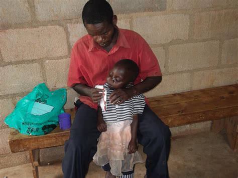 RUTF in Burundi: Food for Famine Society donates RUTF to Burundi via