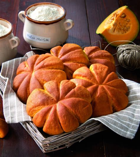 De D Licieux Pains En Forme De Citrouille Et La Citrouille