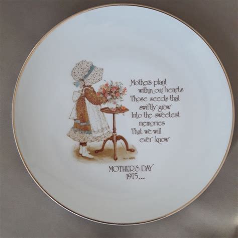 Holly Hobbie Accents Vintage Holly Hobbie Commemorative Edition Mothers Day Plate 975 Poshmark