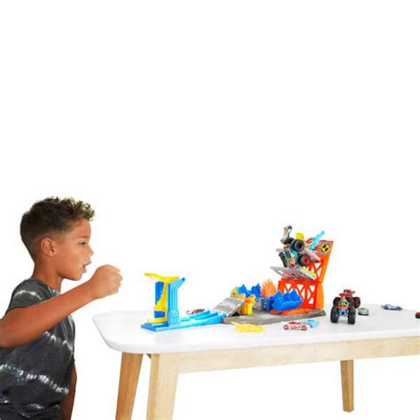 Hot Wheels Monster Trucks Patlama İstasyonu Oyun Seti HFB12 Toyzz Shop