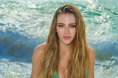 Hot Girl Face Pictures