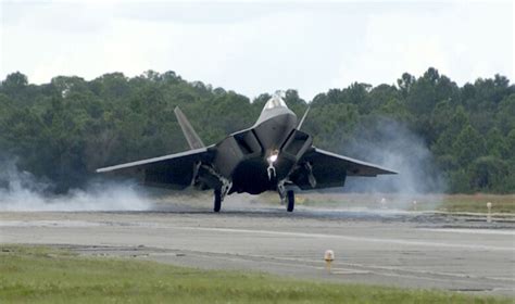 First Raptor Arrives At Tyndall Us Air Force Article Display