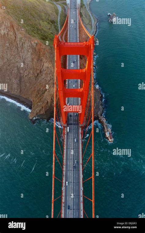 Vista A Rea Sobre San Francisco Y El Puente Golden Gate Al Atardecer