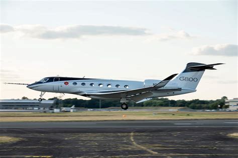 Ultralong-range Gulfstream G800 makes its first international flight