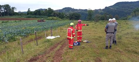 Urgente Agricultor Morre Eletrocutado No Interior De Linha Nova