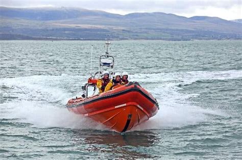 Two Callouts In One Day For Criccieth Rnli Cambrian Uk