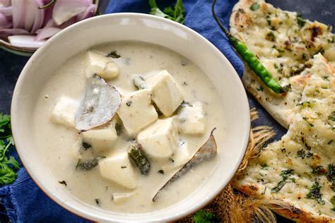 Paneer In White Gravy Recipe (Step by Step + Video) - Whiskaffair