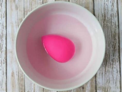 Cukup Bahan Dapur Langkah Mudah Membersihkan Beauty Blender Yang