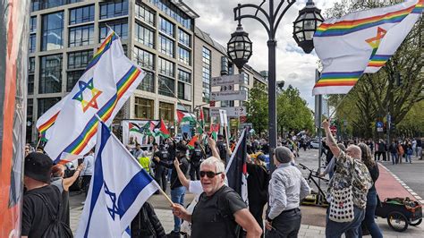 Hunderte Bei Pro Pal Stinenser Demo In D Sseldorf