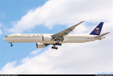 Hz Ak Saudi Arabian Airlines Boeing Er Photo By Paul Ward Id