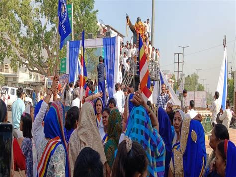 fair  atmosphere  ambedkar circle cheers savathhana naramata ka
