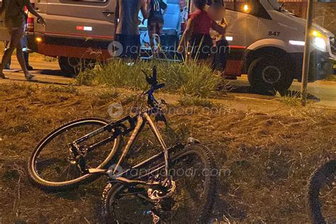 Acidente deixa três crianças feridas em colisão entre moto e bicicletas