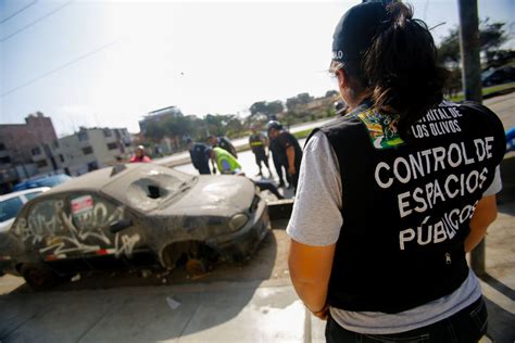 Retiran Más De 200 Autos Abandonados En Calles De Los Olivos Noticias Agencia Peruana De