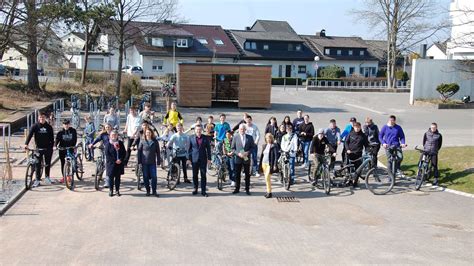 Sicher Mit Dem Rad Zur Schule Waldeck Frankenberg Weist Wegenetz Aus