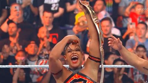 Bianca Belair Retiene El Campeonato De Mujeres De Raw En Wwe Hell In A