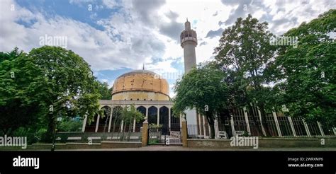 London Central Mosque, London Stock Photo - Alamy