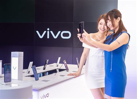 全球第五大手機品牌 Vivo 首間智慧旗艦店 前進三創園區 725 開幕限定！三倍券購機加 1 元再送 1 機、行動電源激殺1折 3c 達人廖阿輝