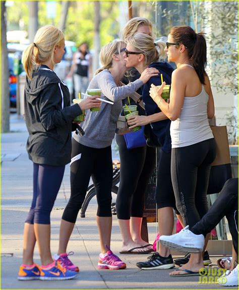 Photo: reese witherspoon naomi watts yoga workout buddies 04 | Photo ...