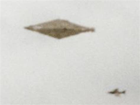 Calvine Ufo Photo Worlds Best Ever Uap Image Revealed After