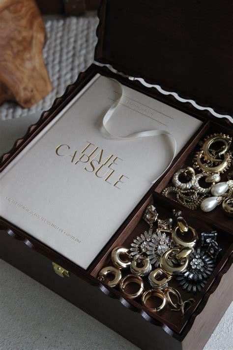 The Keepsake Case - Chelsey Brown