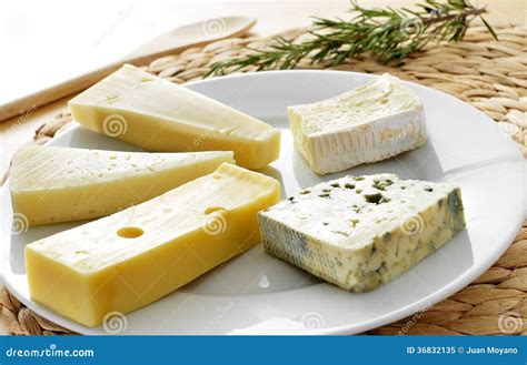 Assortiment De Fromage Image Stock Image Du Différent 36832135