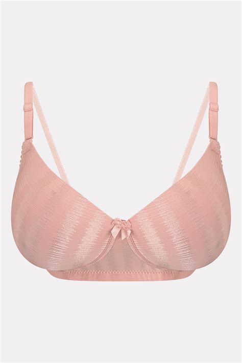 Clovia Padded Non Wired Full Cup Multiway T Shirt Bra In Peach Colour