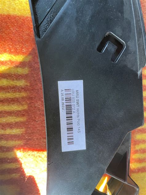 6RU805072A Кронштейн бампера правый VW: POLO SEDAN 11- VAG | Запчасти ...