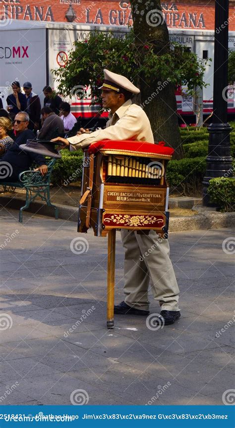 Organ Grinder Editorial Photo Image Of Instrument Playing 92518421