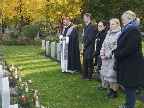 Sv Tlo Pam Ti Na Polsk Ch Hrobech V Praze Polsko V R Portal Gov Pl