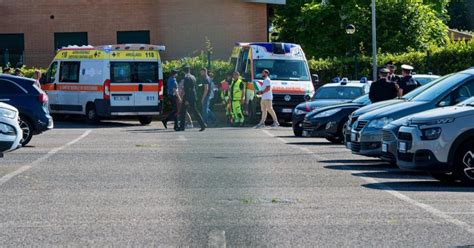 Bambina Di Un Anno Trovata Morta In Auto A Roma Dimenticata Dal Padre