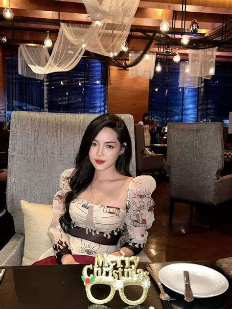 Cuộc sống hot girl thẩm mỹ nổi đình đám khi rời Người Ấy Là Ai