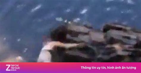 Cô gái mặc bikini đập đầu vào đá khi đu dây từ trên cao Gương mặt trẻ ZNEWS VN