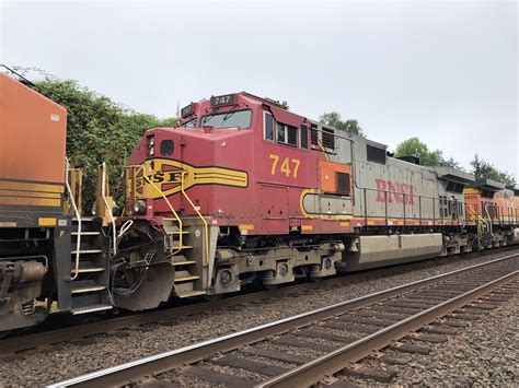 Bnsf Warbonnet Rd On Parked Train Bnsf Warbonnet Flickr