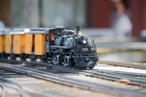 A Guide to Different Model Train Car Types - Midwest Model Railroad