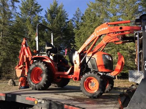 Kubota Wd B Tractor With Backhoe For Sale In Roy Wa Offerup