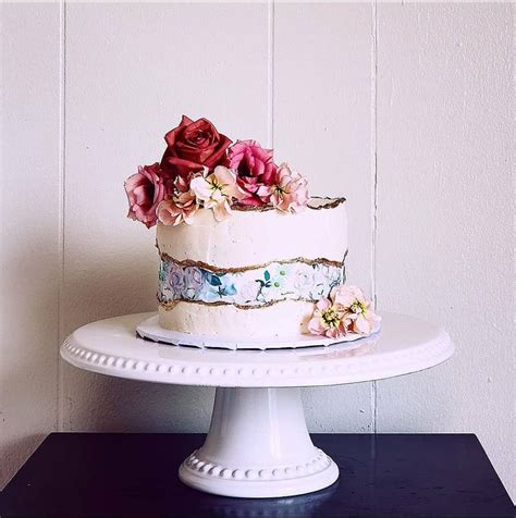 Rachel S Baking Adventures On Instagram Floral Fault Line Cake