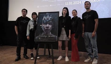 Dibintangi Laura Basuki Dan Ario Bayu Film Sehidup Semati Ramaikan