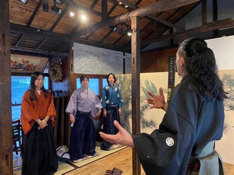 Tokio Aut Ntica Experiencia Samurai En Una Casa Antigua Getyourguide