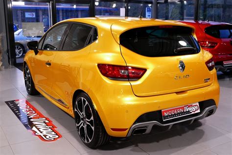 Renault Clio IV RS Trophy EDC 220 Véhicule Modern Vintage