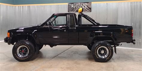 1985 Toyota SR5 Pickup Revamped to Resemble 'Back to the Future' Truck ...