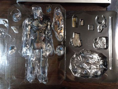 Фигурка Мстители Командир Читаури от Hot Toys Месники Avengers грн