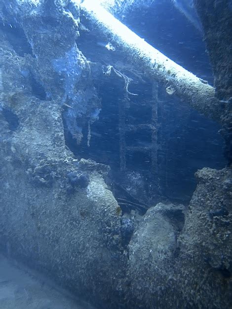 Premium Photo | Underwater wreck underwater shipwreck