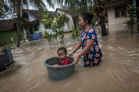 FOTO Akibat Cuaca Ekstrem Banjir Rendam 728 Rumah Di Tiga Kecamatan