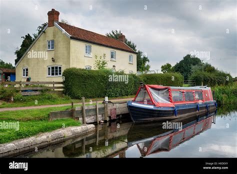 The Bridgwater Taunton Canal At Bankland In Somerset Stock Photo Alamy