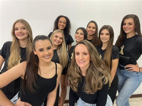 Curso De Automaquiagem Prepara Candidatas Ao Miss Quatro Pontes 2023