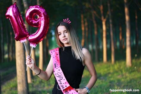 Elisa Balaban Nude OnlyFans Leaks Fappening FappeningBook