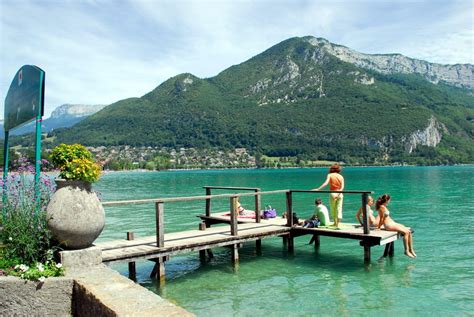 Camping Les Fontaines Un Cadre Dexception Face Au Lac Dannecy