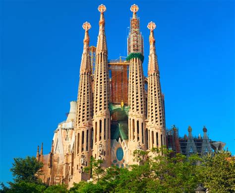 12 Facts About the Sagrada Familia and Gaudi Architecture